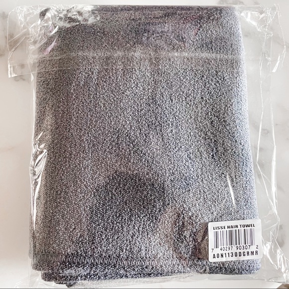 Madison Reed x AQUIS Quick Drying Towel - Picture 5 of 5